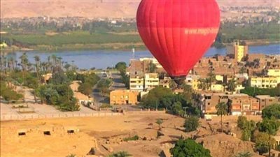 43 رحلة بالون طائر تزين سماء الأقصر 
