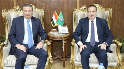 ضمن مبادرة إيد بإيد، 5 آلاف كوبون مواد غذائية للأسر الأولى بالرعاية بالمنوفية