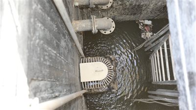 رئيس مياه أسيوط يتفقد دخول محطة صرف علي بن أبى طالب الخدمة 