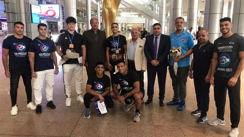 منتخب المصارعة، فيتو