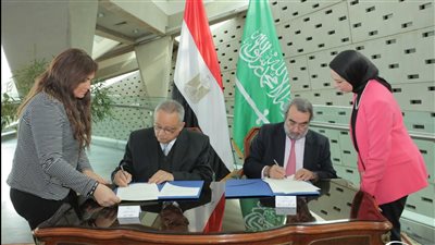 توقيع اتفاقية تعاون بين مكتبة الإسكندرية ومركز الخليج للأبحاث بالسعودية