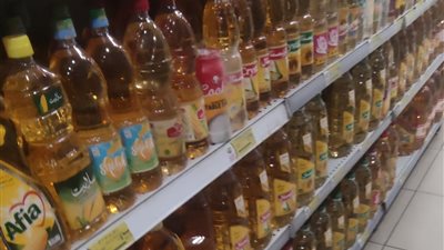 التموين: الإعلان عن ممارسة جديدة لتوريد 1500 طن زيت لتعزيز المخزون الاستراتيجي 