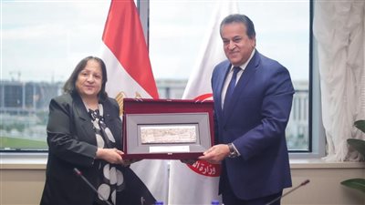 وزير الصحة يوجه بسرعة تجهيز شحنات أدوية وإرسالها لقطاع غزة