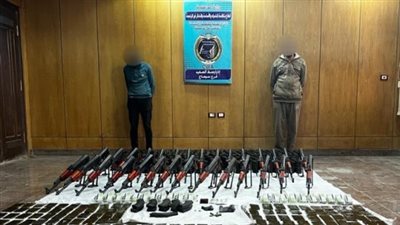 حبس تاجري سلاح في سوهاج بحوزتهما ترسانة أسلحة وذخائر 
