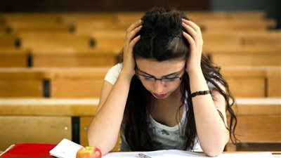 أسباب النسيان المؤقت والدائم، وهذه طرق علاجه