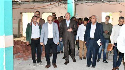 رئيس جامعة القناة يتفقد مبنى كلية الهندسة ومبنى العيادات الخارجية بالمستشفيات (صور) 