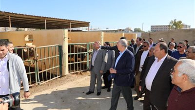 وزير الزراعة يفتتح توسعات أكبر مركز للتلقيح الصناعي بالشرق الأوسط