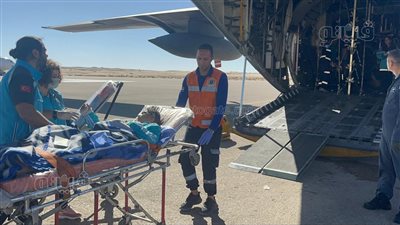 محافظ قنا ورئيس جامعة جنوب الوادي يزوران مصابي غزة بالمستشفيات الجامعية