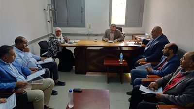 انطلاق أولى جلسات اللجنة العليا للإصحاح البيئي بالوادي الجديد 