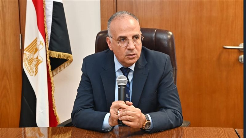 وزير الري الدكتور