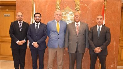  رئيس غرفة القاهرة يستقبل سفير بيرو لبحث سُبل زيادة التعاون التجاري والاستثماري