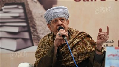 سلامتك يا شيخ ياسين.. عميد المنشدين دفعته نشأته للانطلاق في عالم الإنشاد.. للموالد مكانة خاصة في قلبه.. ويعاني من وعكة صحية 