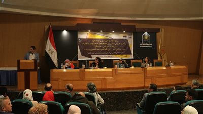 انطلاق فعاليات الملتقى التسويقي الثاني لمشروعات طلاب كلية الآداب