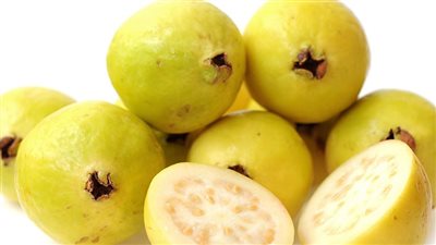 فوائد الجوافة، غنية بفيتامين سي وتعزز المناعة في الشتاء 