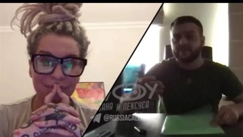 شبيه زيلينسكي والمغنية