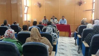 رئيس مركز باريس بالوادي الجديد يترأس المجلس التنفيذي 