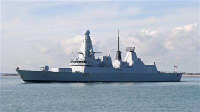 بريطانيا ترسل مدمرة إلى الخليج بسبب هجمات الحوثيين على السفن الإسرائيلية والأمريكية