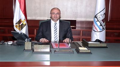 محافظ بني سويف يُهنئ البابا تواضروس وقيادات الطوائف الكنسية بعيد الميلاد 