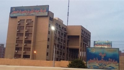 ضعف المياه بقرى تزمنت والحلابية والضباعنة لتطهير الخزانات ببني سويف