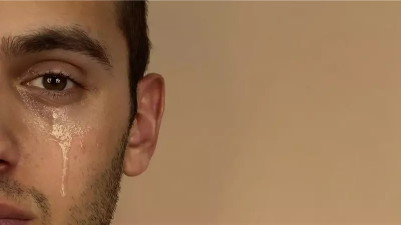 تفسيرحلم بكاء الرجل