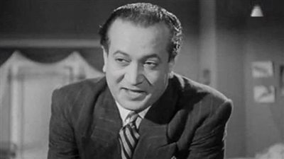 فاخر فاخر، جوكر السينما المصرية، والد فنانة شهيرة، وتوفي بذبحة صدرية قبل أن يشاهد آخر فيلمين له 