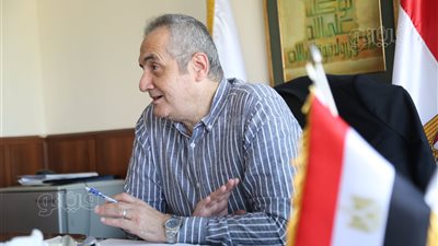 الدكتور محمد مصطفى عبدالغفار رئيس هيئة المعاهد والمستشفيات التعليمية: نعانى من عجز فى أطباء التخدير والرعاية المركزة والطوارئ(صور)