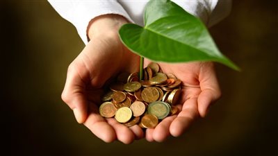 تفسير حلم عطاء الميت في المنام وعلاقته بالحصول على ميراث كبير قريبا 