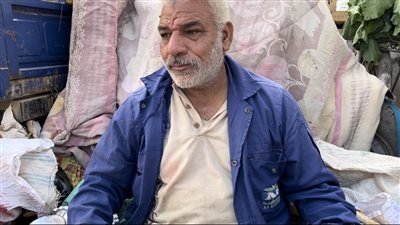 30 سنة في المهنة، عم خميس يروي تفاصيل جمع وبيع الخردة بالبحيرة (فيديو وصور)