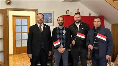 أبناء الجالية المصرية في بولندا يتوافدون على السفارة للإدلاء بأصواتهم (صور)