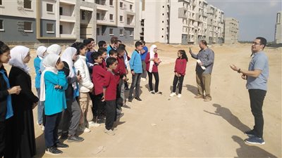 زيارة ميدانية لطلاب المدارس للتعرف على المشروعات القومية بالعاشر من رمضان