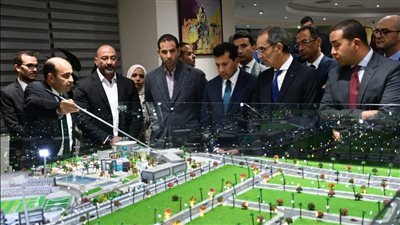 يمتد على مساحة 22 فدانا والاشتراكات تبدأ من الآن، وزيرا الاتصالات والشباب يتفقدان  نادي Club One أول الاندية الذكية في مصر