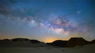 تستمر طوال الليل، ظاهرة فلكية فريدة تشهدها سماء مصر اليوم