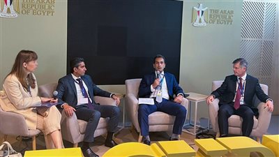 رئيس اقتصادية قناة السويس يلتقي عددا من الشركات العالمية لبحث التعاون المشترك