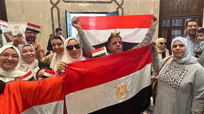 استمرار توافد المصريين بقطر على لجنة الانتخابات الرئاسية لليوم الثاني 