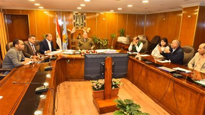 محافظ أسيوط: تكليف الجهاز التنفيذي بالانتهاء من طرح مشروعات الخطة الاستثمارية