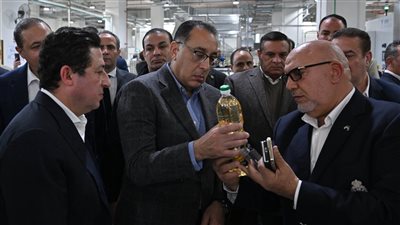 مدبولي يتفقد المجمع الصناعي للشركة الدولية لاستخلاص وتكرير وتعبئة الزيوت بالسادات