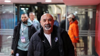 باتشيكو يلقي المحاضرة الأخيرة للاعبي بيراميدز قبل لقاء نواذيبو 