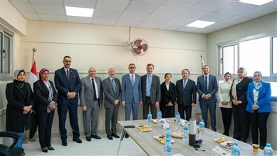 تفاصيل زيارة السفير الفنلندي مدرسة ابدأ الوطنية للعلوم التقنية ببدر (صور) 