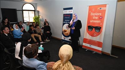 القباج تشهد معرض 