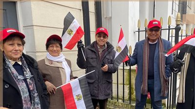 سفير مصر بلندن: هناك مشاركة لناخبين قادمين من أماكن بعيدة بالمملكة المتحدة