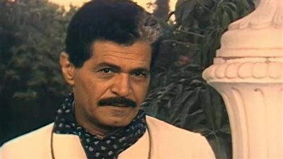 صلاح قابيل، معلم التمثيل الذى حسم نجله قصة زواجه من فنانة شهيرة، وهذه حكاية خطأ طبي دفنه حيا