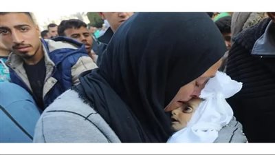 قصة صورة رضيع فلسطيني قتله الاحتلال، في مواجهة أكاذيب الصهاينة