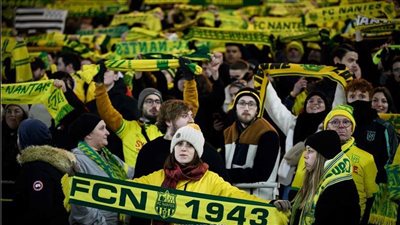 مقتل مشجع نانت بعد تعرضه للطعن قبل مباراة نيس 