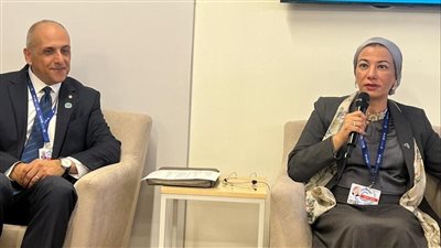 وزيرة البيئة تناقش حلولا مبتكرة لتفعيل تحديات الدول المستقبلة للاجئين