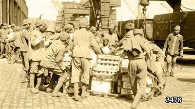 للشهر الثاني على التوالي، فرقة العمال المصرية تتصدر مبيعات المركز القومي للترجمة