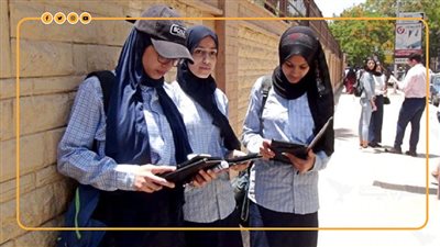 الأوراق المطلوبة لتسليم التابلت لـ طلاب الصف الأول الثانوي (انفوجراف)