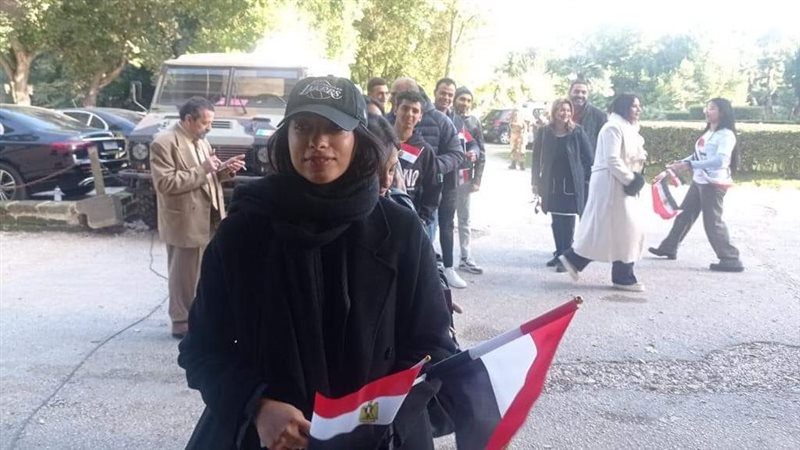 طوابير أمام السفارة