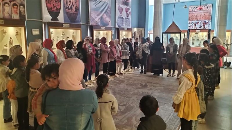 جانب من رحلات المدارس،
