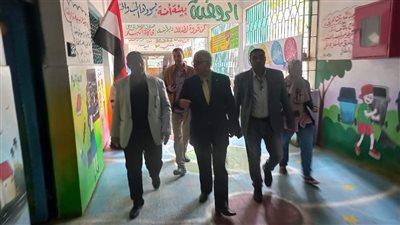 رئيس مجلس ميت غمر يتفقد المدارس المعدة كمقار لجان لانتخابات الرئاسة