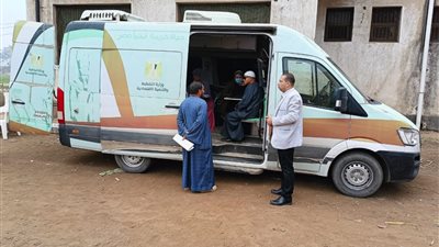 استمرار تشغيل سيارات الخدمات التكنولوجية المتنقلة بكوم حمادة في البحيرة لليوم الثاني